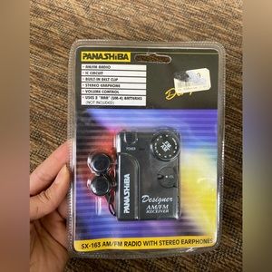 Vintage panashiba am/fm radio with stereo earphones